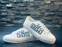 Load image into Gallery viewer, Women&#39;s Low Top Sneakers